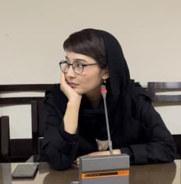 نیلوفر عیدی