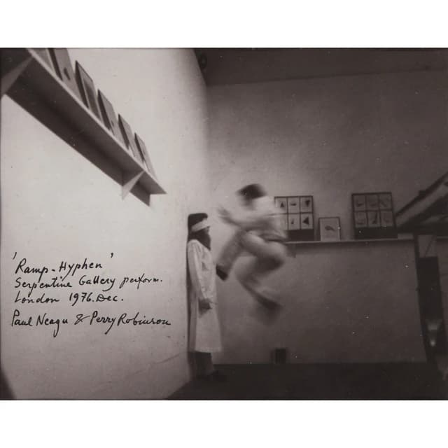 سایهای در دل تاریکی